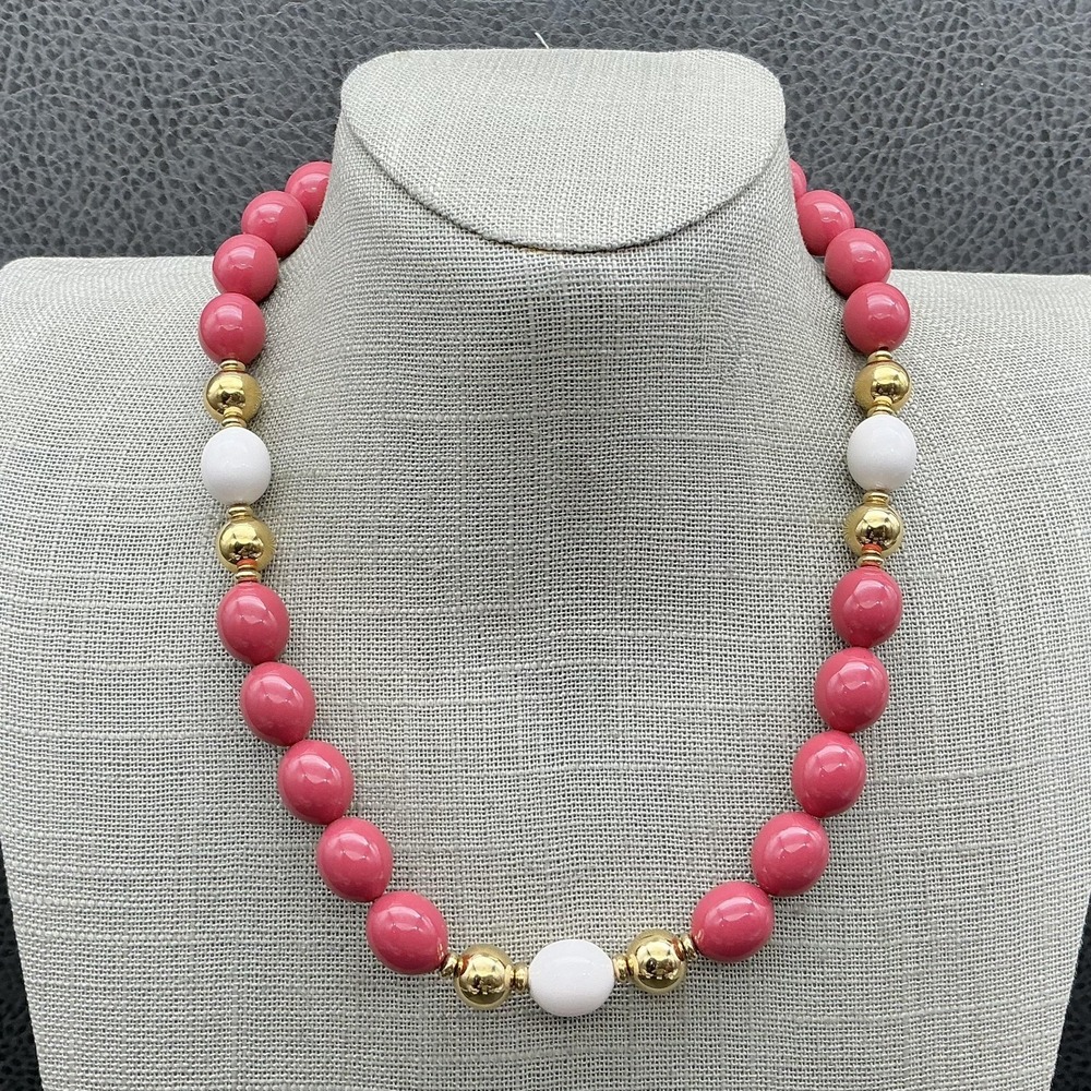 Vintage Napier Necklace Pink White Beaded Gold Tone 17 In Womens Bold Statement